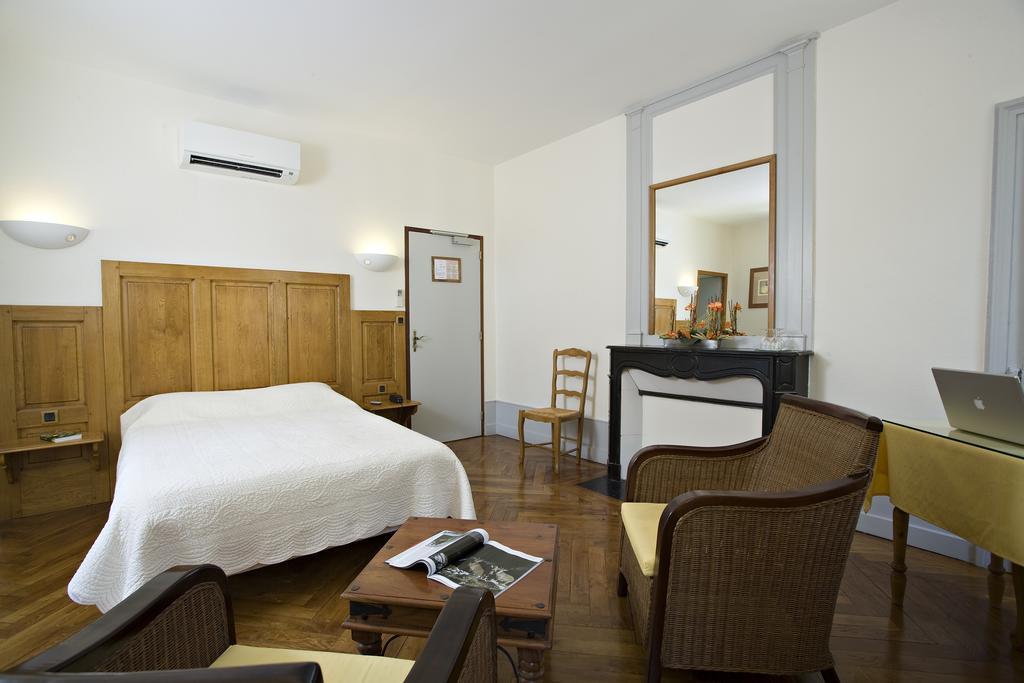Appart Hotel Charles Sander Salins-les-Bains Quarto foto